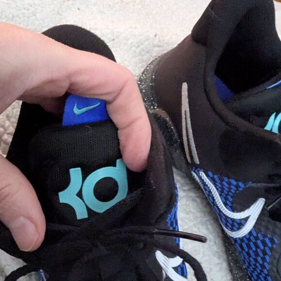 Men's Nike KD basketball shoes - Picture 2 of 4